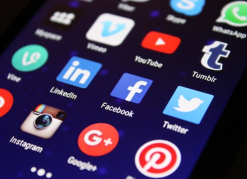 Jak wykorzystać media społecznościowe do zwiększenia ruchu na stronie B2B